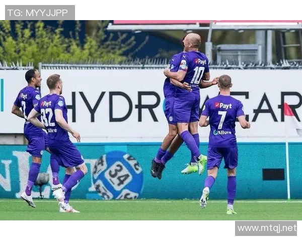 荷乙联赛阿尔青年队迎战格拉夫队全力争胜展现实力 荷乙联赛阿尔青年队迎战格拉夫队全力争胜展现实力