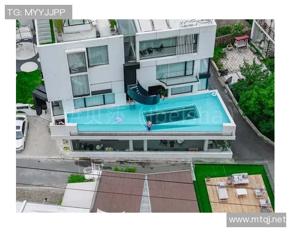 现代室内泳池设计：打造舒适豪华的休闲与健身空间