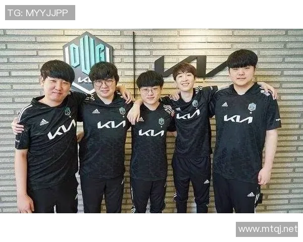 DOTA2战术解析：EDG团队在游戏转换中的战略体系与执行力探讨